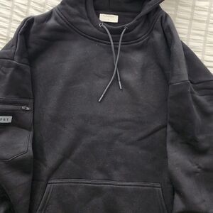 Comfrt Airplane Mode Travel Hoodie Airline Size Medium Obsidian Black NWT